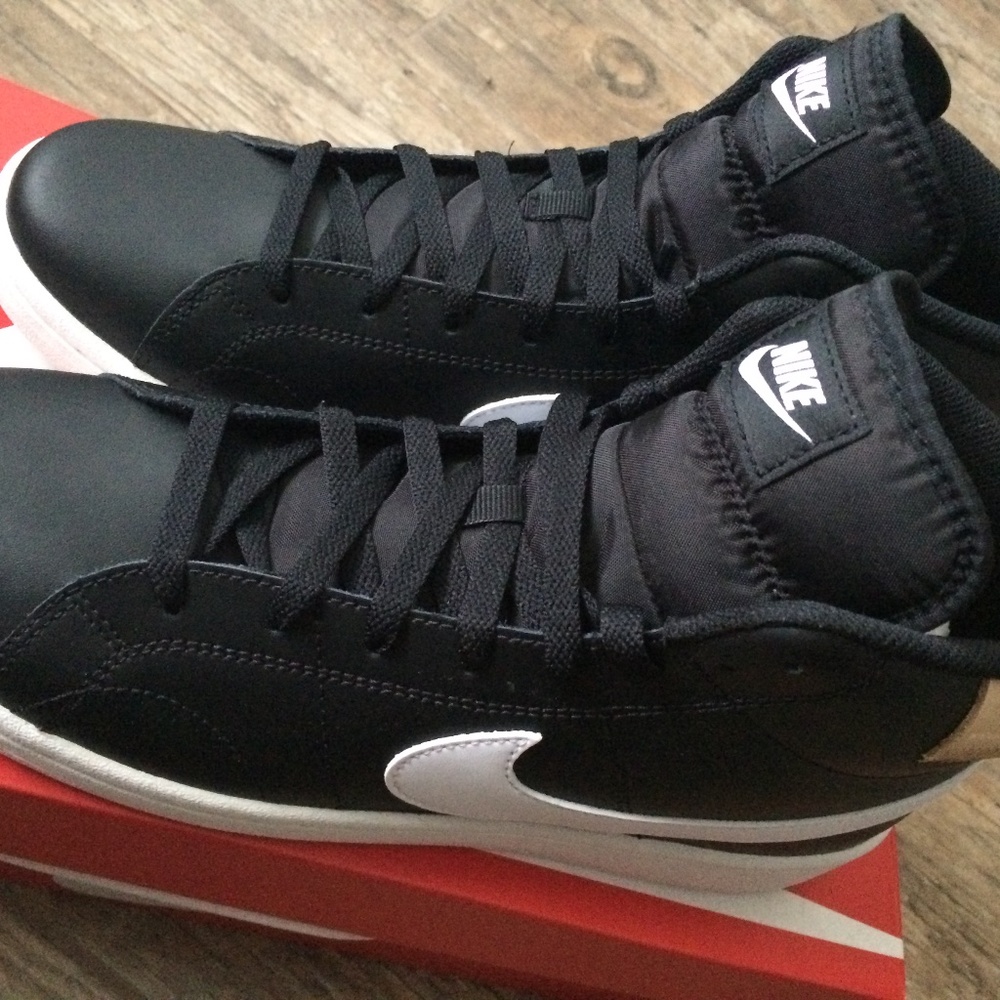 SOLD - NIKE Court Royale Mid 2 - MEN'S SIZE 9 - Picture 3 of 9